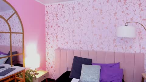 Amelia Adams online show from October 2025 12:00:02 PM