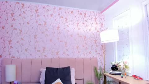 Amelia Adams online show from November 2025 07:12:01 PM