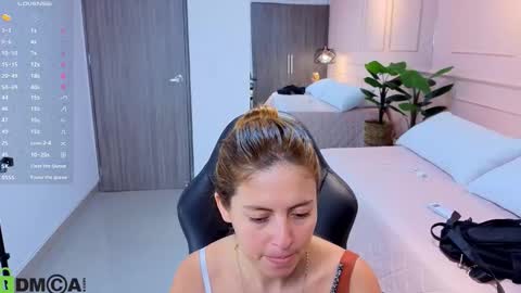 AMELIA online show from November 2025 11:43:02 AM