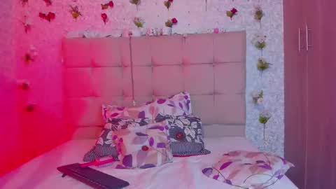 amelia_ferrerx online show from October 2025 03:39:02 AM