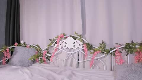 Snapshot of amelia_skyy chatting on February 2026 09:43:01 AM Anna online show from February 2026 09:43:01 AM