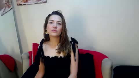 Amalia Castro online show from November 2025 06:52:02 PM