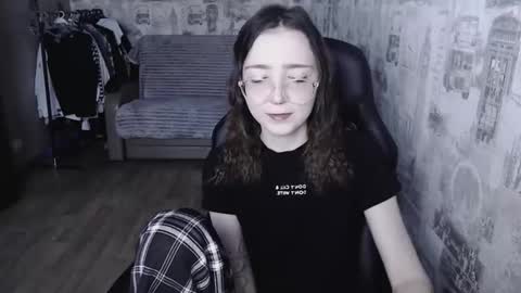 Amelia online show from January 2025 11:37:01 AM