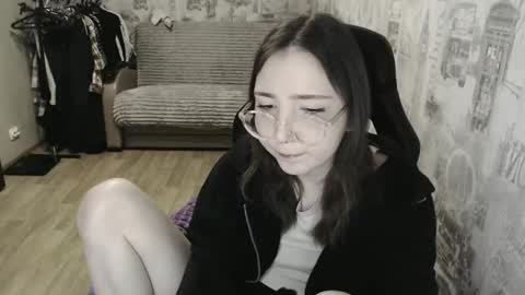 Amelia online show from February 2025 08:02:02 PM