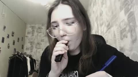 Amelia online show from February 2025 08:10:01 PM