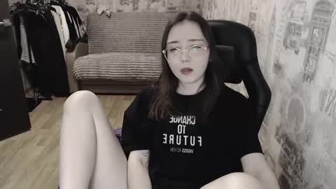 Amelia online show from February 2025 08:03:01 PM