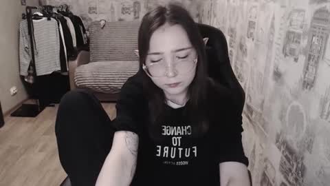 Amelia online show from March 2025 07:05:02 PM