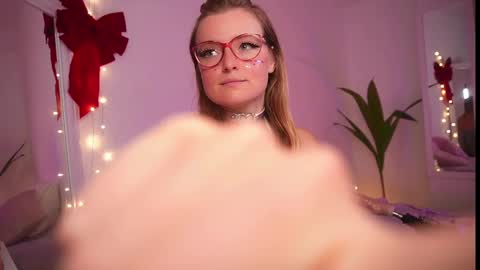 Snapshot of ameliasweety69 chatting on December 2024 03:10:02 PM Amelia online show from December 2024 03:10:02 PM