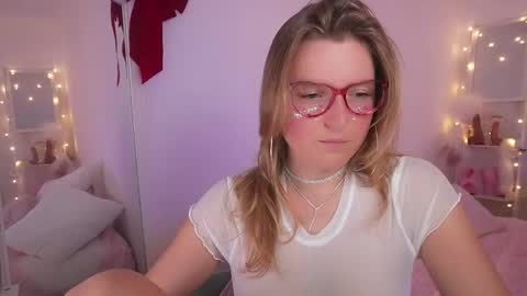 Snapshot of ameliasweety69 chatting on February 2025 07:38:02 PM Amelia online show from February 2025 07:38:02 PM