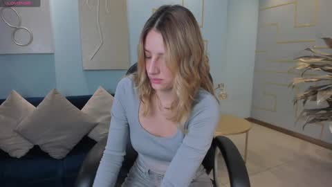 Amelie Graham online show from December 2024 11:21:01 AM