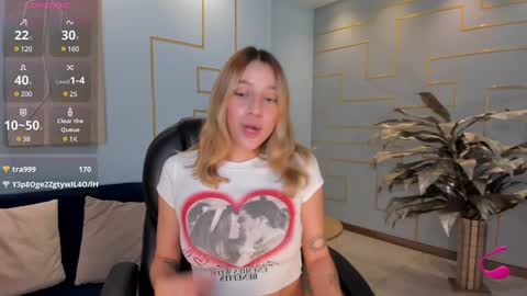 Amelie Graham online show from December 2024 02:22:02 PM