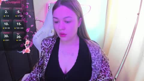 Amelie online show from April 2026 06:19:01 AM