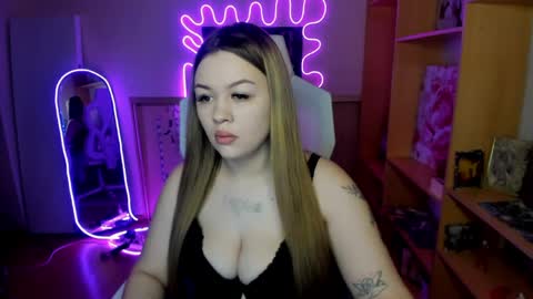 Amelie online show from April 2026 01:21:01 AM