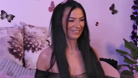 Snapshot of ameliereeaa chatting on July 2026 01:17:01 PM AmelieReeaa online show from July 2026 01:17:01 PM