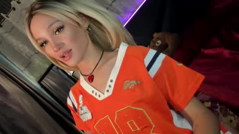 amelinckx online show from February 2025 08:04:02 PM