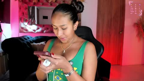 Snapshot of amelyamann chatting on April 2026 11:59:02 AM online show from April 2026 11:59:02 AM