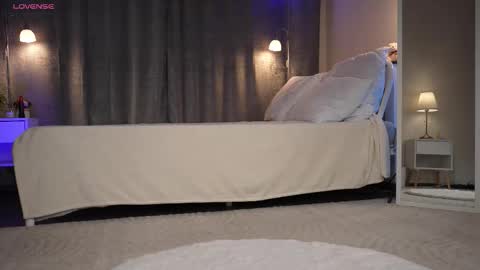 Amy  online show from November 2025 01:52:02 AM