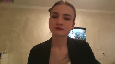 Julia  online show from March 2025 07:25:02 AM