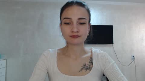 Julia  online show from January 2026 10:08:02 AM