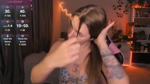 Hi-hi I am Kate welcome to my sexy room online show from December 2024 04:49:02 PM