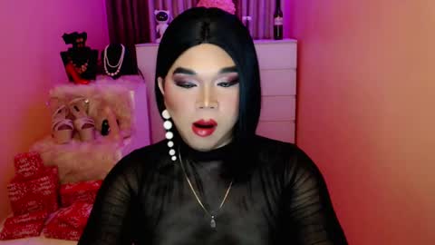 Queen Mireska online show from December 2024 05:40:01 PM