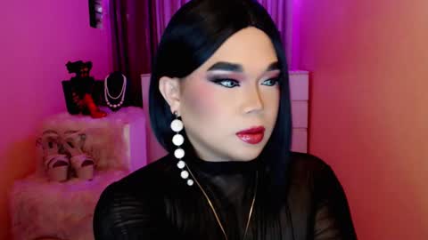 Queen Mireska online show from December 2024 05:44:01 AM