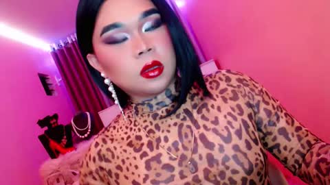 Queen Mireska online show from February 2025 02:45:01 PM