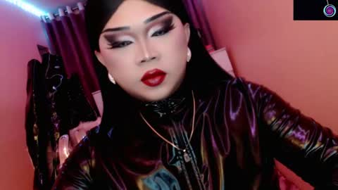 Queen Mireska online show from May 2026 05:19:01 PM