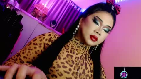 Queen Mireska online show from June 2026 10:22:01 PM