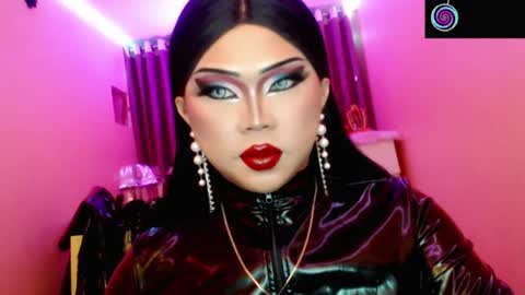 Queen Mireska online show from July 2026 02:12:01 PM