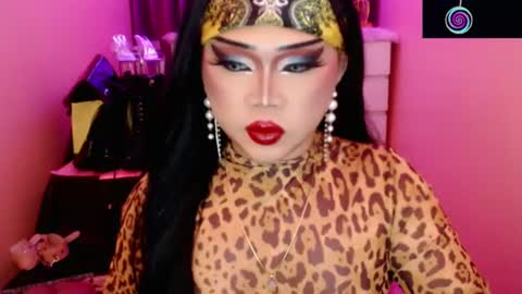 Queen Mireska online show from July 2026 03:52:02 PM