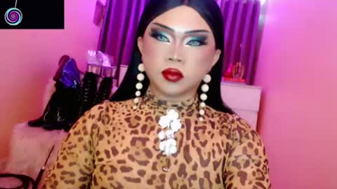 Queen Mireska online show from July 2026 03:05:02 PM