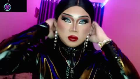 Queen Mireska online show from July 2026 01:46:02 PM