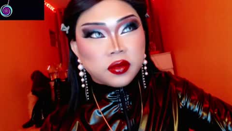 Queen Mireska online show from July 2026 02:47:02 PM