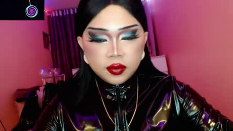 Queen Mireska online show from July 2026 05:00:02 PM