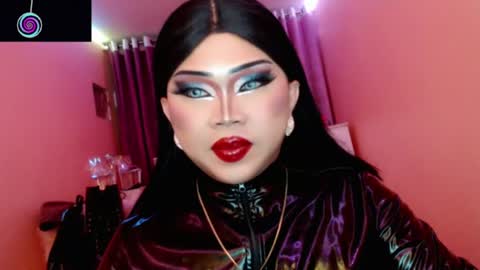 Queen Mireska online show from August 2026 02:38:02 PM
