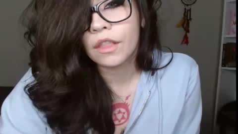 Snapshot of amilustxx chatting on December 2025 09:45:01 PM amilust online show from December 2025 09:45:01 PM