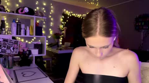 Snapshot of amily_sunray chatting on March 2026 03:05:01 PM Amily online show from March 2026 03:05:01 PM