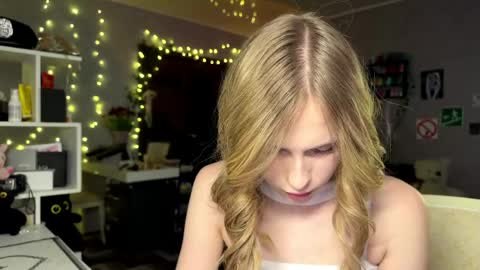 Snapshot of amily_sunray chatting on March 2026 03:07:01 PM Amily online show from March 2026 03:07:01 PM