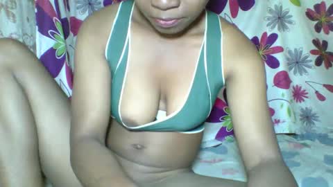 aminah01 online show from April 2026 07:14:01 AM