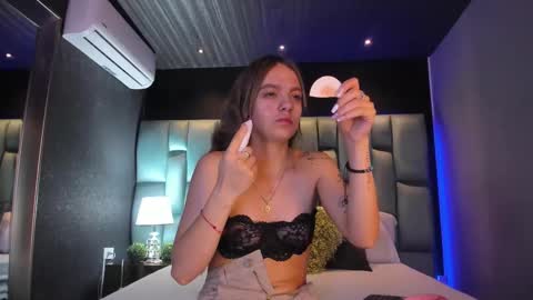 Ammy Jones online show from February 2026 11:44:02 AM