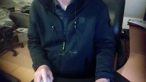 Snapshot of amor2200 chatting on January 2025 07:28:01 PM Amor2200 online show from January 2025 07:28:01 PM