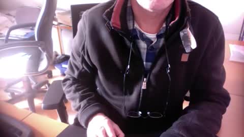 Snapshot of amor2200 chatting on March 2025 11:11:01 AM Amor2200 online show from March 2025 11:11:01 AM