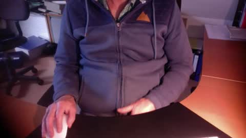 Snapshot of amor2200 chatting on October 2025 07:41:01 AM Amor2200 online show from October 2025 07:41:01 AM