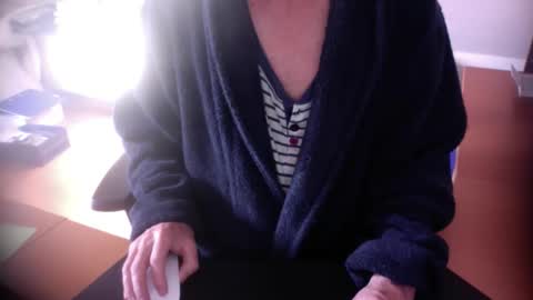 Snapshot of amor2200 chatting on November 2025 09:08:01 AM Amor2200 online show from November 2025 09:08:01 AM