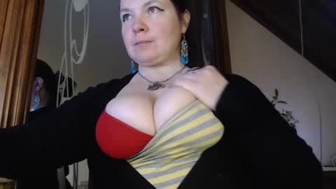 amorelara online show from March 2025 08:16:01 AM