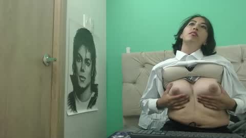 amoremerchmar online show from June 2026 03:11:02 AM