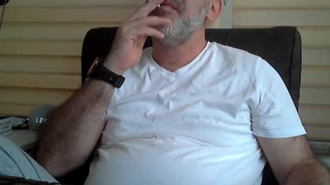 Snapshot of amorlin chatting on April 2026 11:51:02 AM AmorLin online show from April 2026 11:51:02 AM