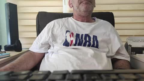 Snapshot of amorlin chatting on April 2026 10:05:01 AM AmorLin online show from April 2026 10:05:01 AM