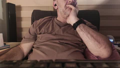 Snapshot of amorlin chatting on April 2026 08:53:02 PM AmorLin online show from April 2026 08:53:02 PM